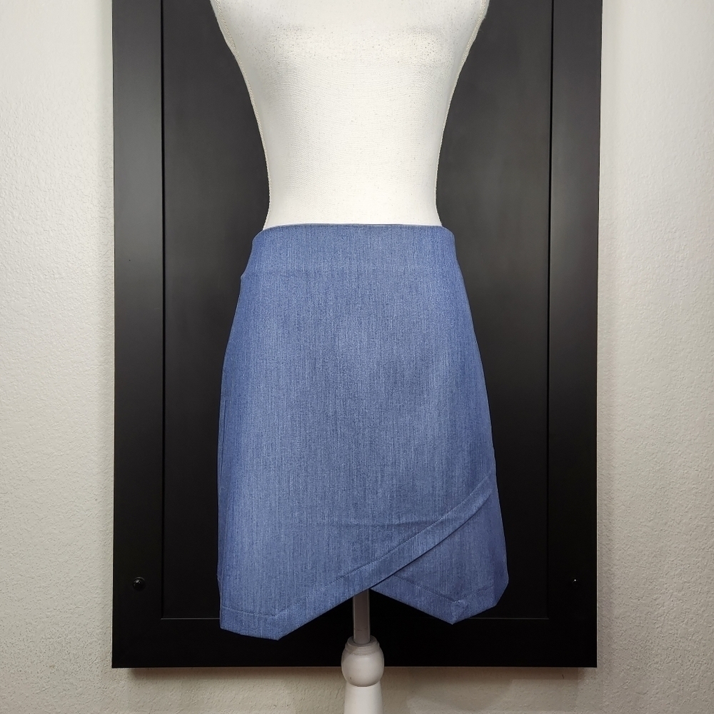 Bcbg MAXAZRIA SKIRT SIZE 6